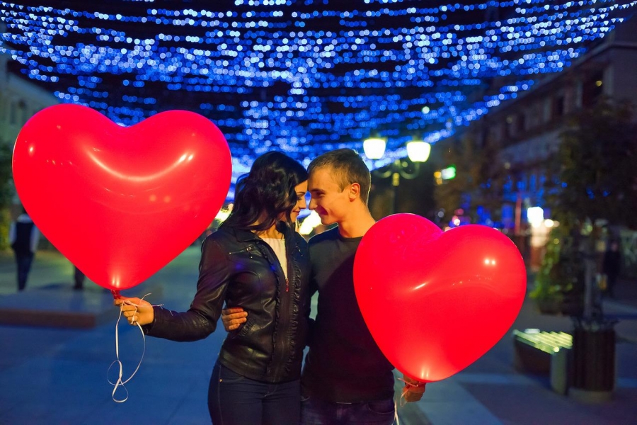 Большое светящиеся сердце