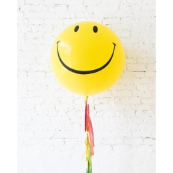 Большой шар Смайл на гирлянде