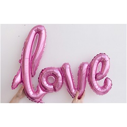 Фольгированная надпись розовая «LOVE»