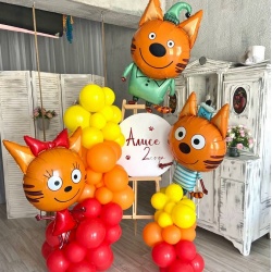 Фотозона из шаров Три кота